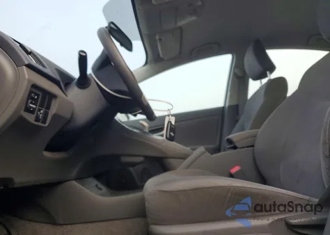 2010 Toyota Prius z USA, uszkodzony, nr VIN JTDKN3DU1A0087448